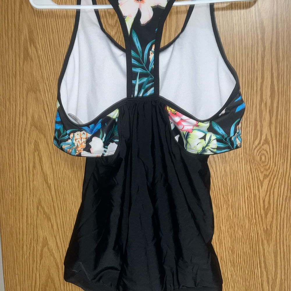 Tankini - Picture 2 of 3